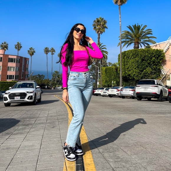 Abercrombie high rise straight leg crop jeans - Picture 2 of 3